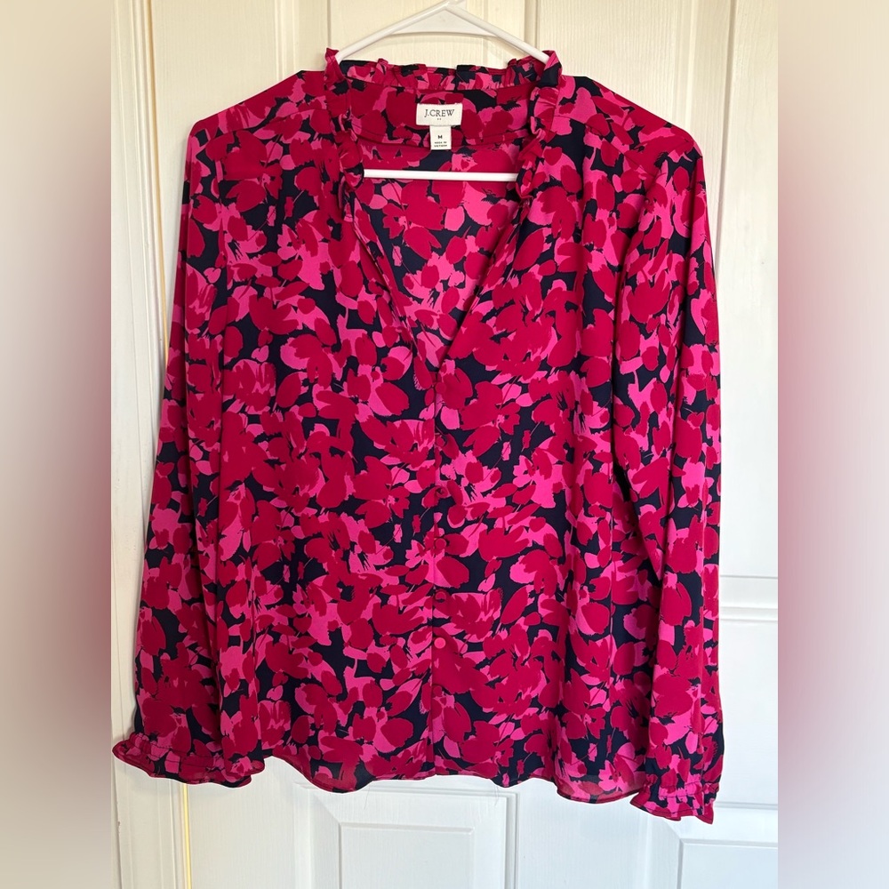 J.Crew women’s floral button down blouse. Size M pinks and blue.Great condition